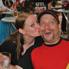 fans_wein_zelt_ron_paulik_hannover_schuetzenfest_2014_04