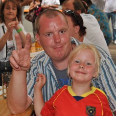 fans_wein_zelt_ron_paulik_hannover_schuetzenfest_2014_05