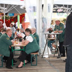 gaeste_wein_zelt_ron_paulik_hannover_schuetzenfest_2014_03