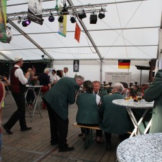 gaeste_wein_zelt_ron_paulik_hannover_schuetzenfest_2014_05