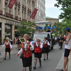 ron-paulik-ehrengast-schuetzenumzug-hannover-2015-043