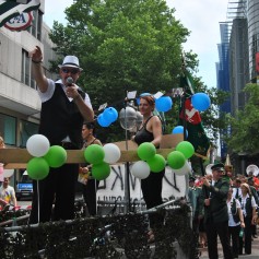 ron-paulik-ehrengast-schuetzenumzug-hannover-2015-050
