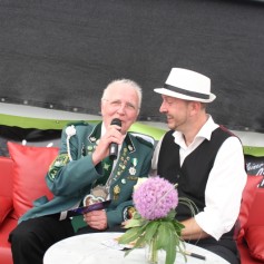 zu_gast_auf_dem_popsofa_bei_ron_paulik_schuetzenfest_2014-2